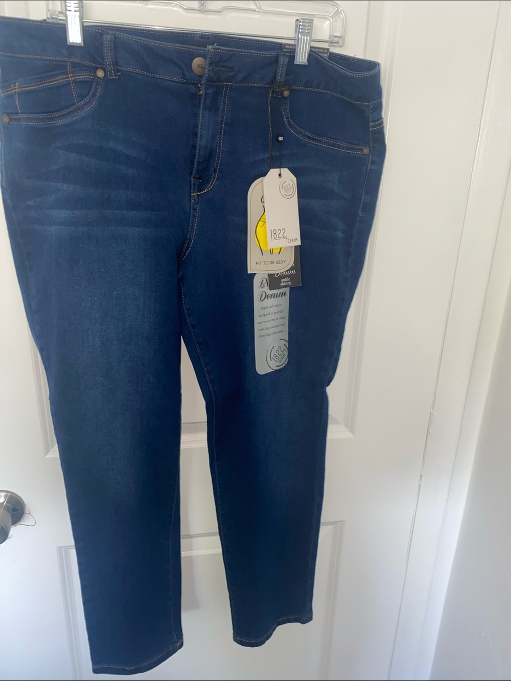 1822 Denim Women's Dark Blue Skinny Jeans